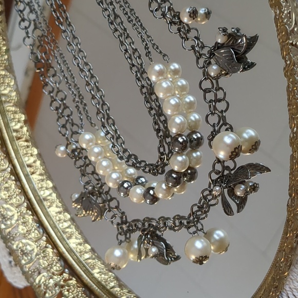 Pewter Tone and Faux Pearl Graduated Layer 17 Inch Necklace - Picture 3 of 9